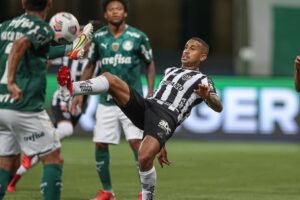 Espora 13 - Atlético - Galo - Atlético-MG - Com direito a pênalti perdido, Galo empata com Palmeiras no Allianz Parque