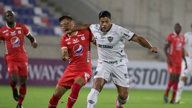 Espora 13 - Atlético - Galo - Atlético-MG - ENTIDADE VERGONHOSA! Conmebol rouba a cena em dia de classificação e vitória do Galo sobre o América de Cali